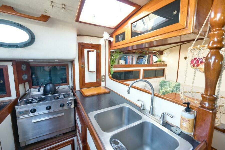 Thalasso 37ft CSY Yacht For Sale