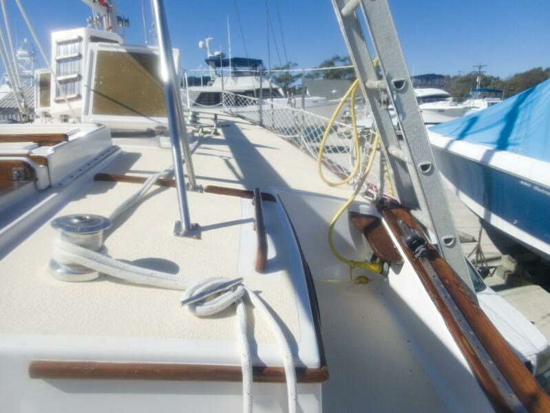 Thalasso 37ft CSY Yacht For Sale