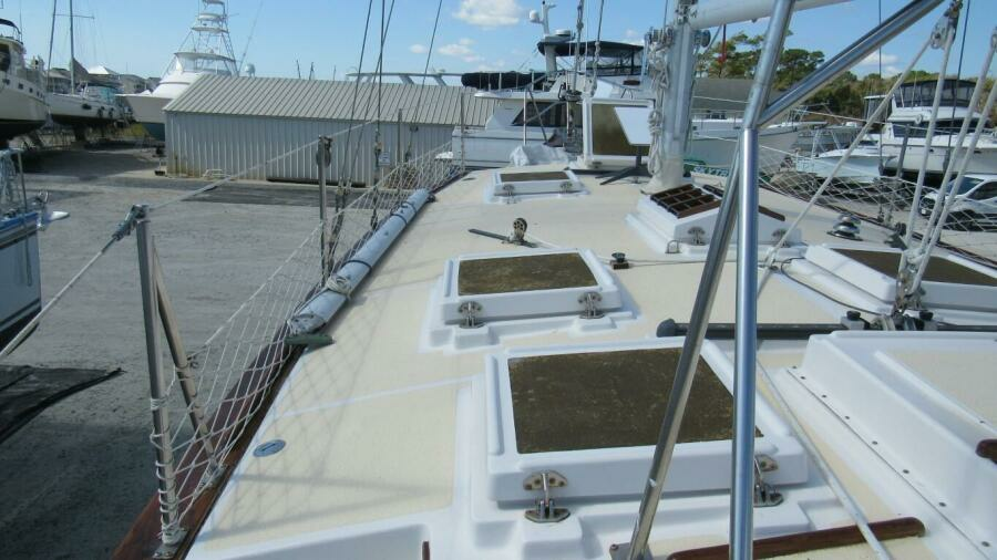 Thalasso 37ft CSY Yacht For Sale