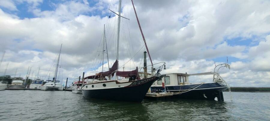 Thalasso 37ft CSY Yacht For Sale