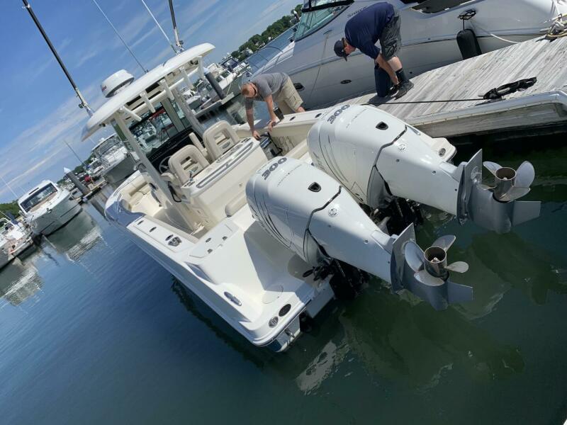 2018 Boston Whaler 280 Outrage