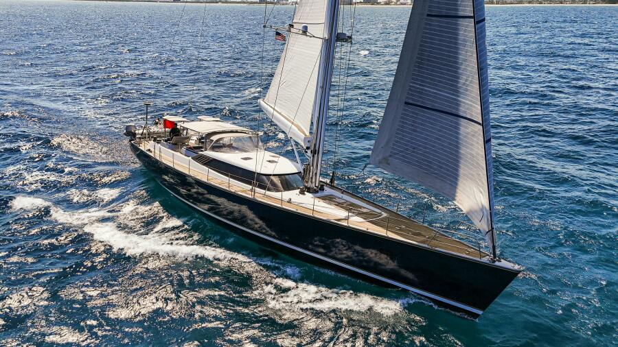 82' 2011 Alia Yachts Warwick 82 LK