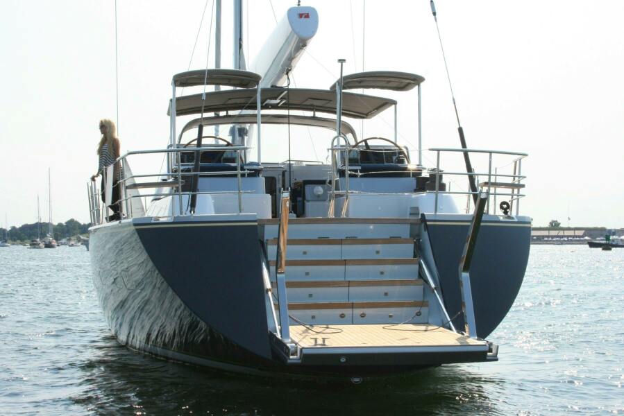 82' 2011 Alia Yachts Warwick 82 LK