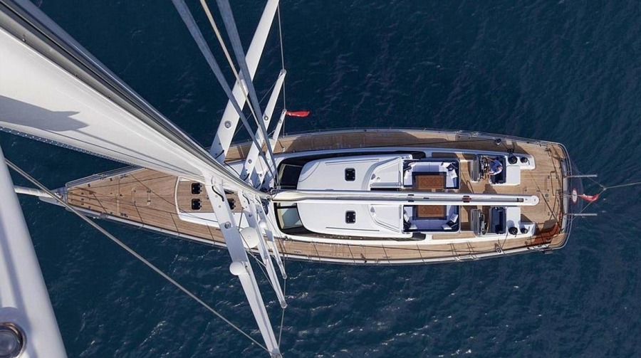 82' 2011 Alia Yachts Warwick 82 LK