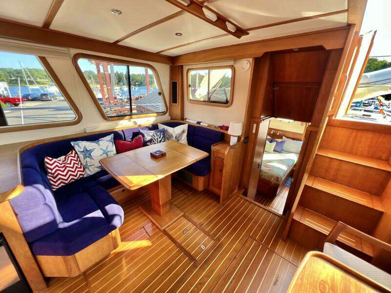 SWAMP FOX 47ft Sabre Yacht For Sale