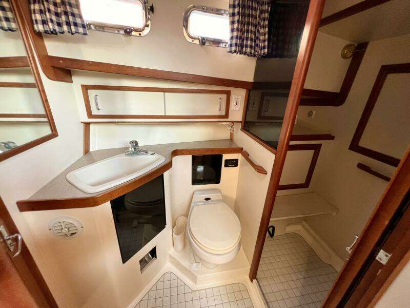SWAMP FOX 47ft Sabre Yacht For Sale