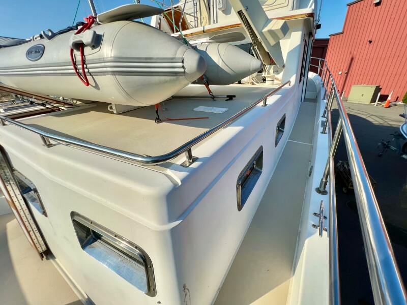 47' 2001 Sabre Sabreline 47