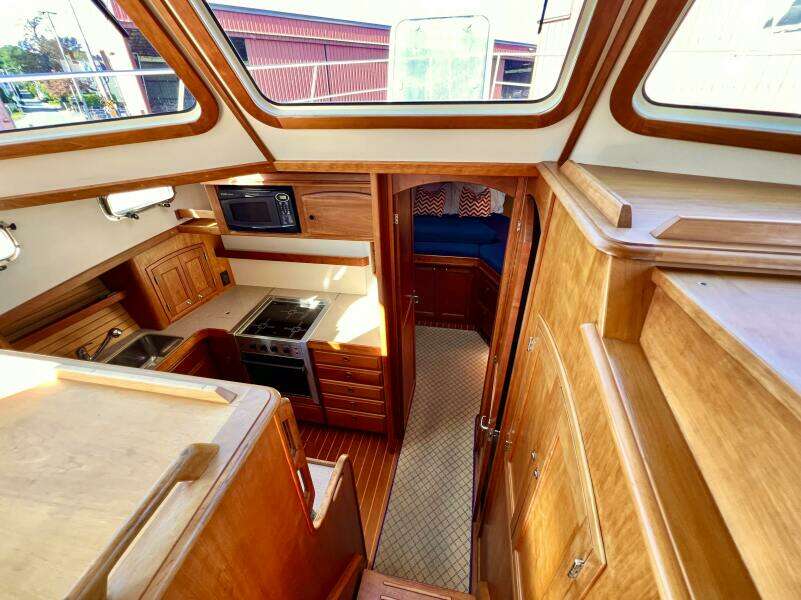 SWAMP FOX 47ft Sabre Yacht For Sale