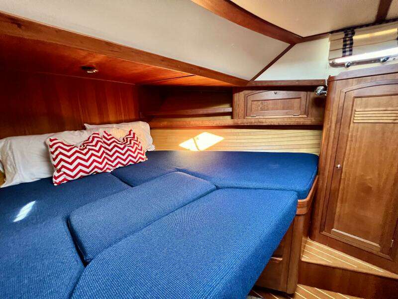 SWAMP FOX 47ft Sabre Yacht For Sale
