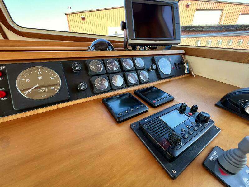 SWAMP FOX 47ft Sabre Yacht For Sale