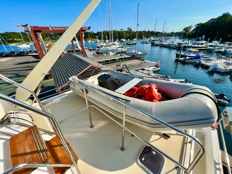 47' 2001 Sabre Sabreline 47