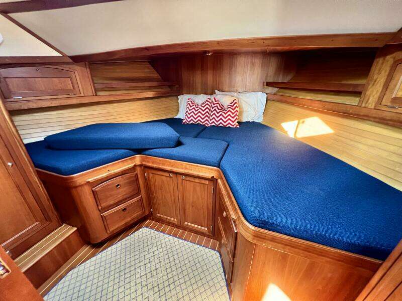 SWAMP FOX 47ft Sabre Yacht For Sale