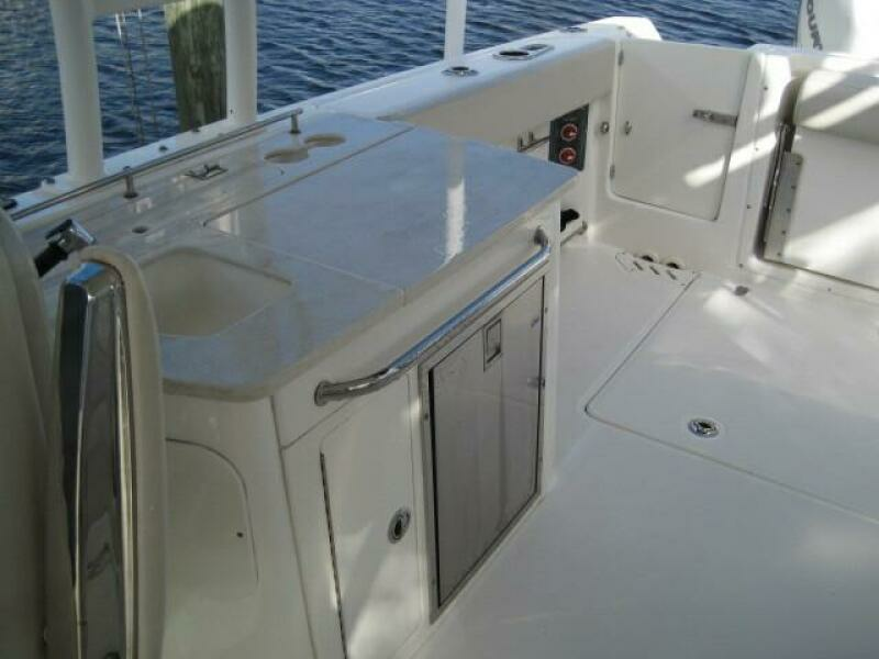 2016 Boston Whaler 270 Vantage