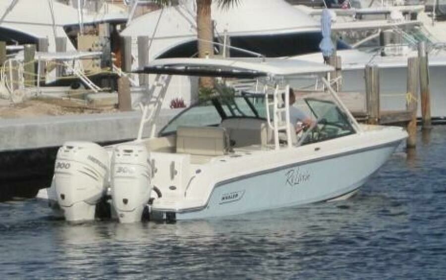 2016 Boston Whaler 270 Vantage