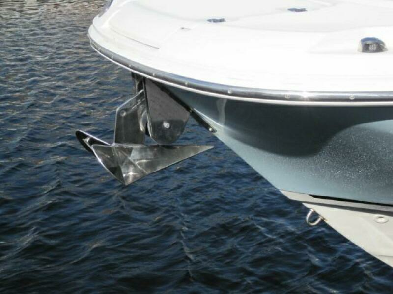 2016 Boston Whaler 270 Vantage