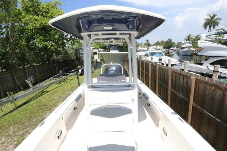 22' 2020 Robalo 226 Cayman