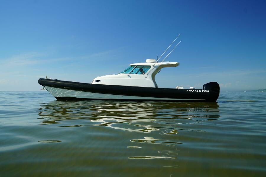 38' 2008 Protector 38 Tauranga