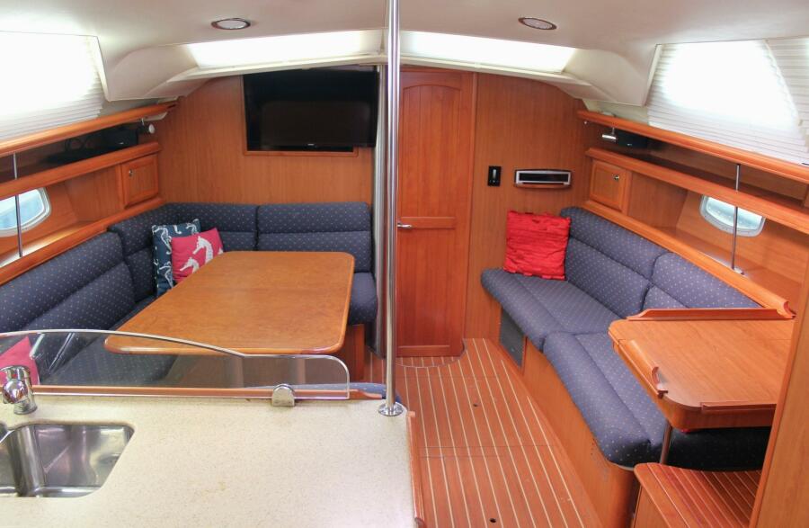 2009 Hunter Deck Salon