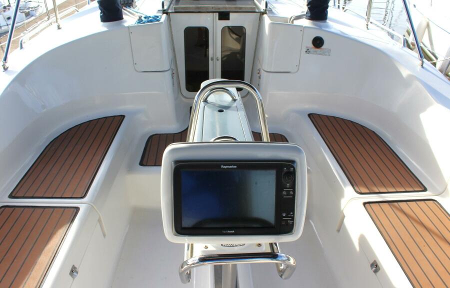2009 Hunter Deck Salon