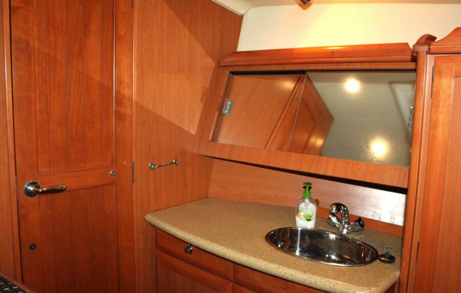 2009 Hunter Deck Salon