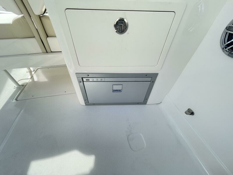 2023 Chaparral 280 OSX