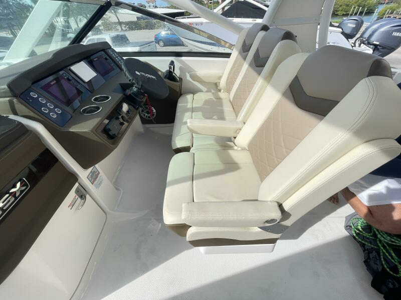 2023 Chaparral 280 OSX