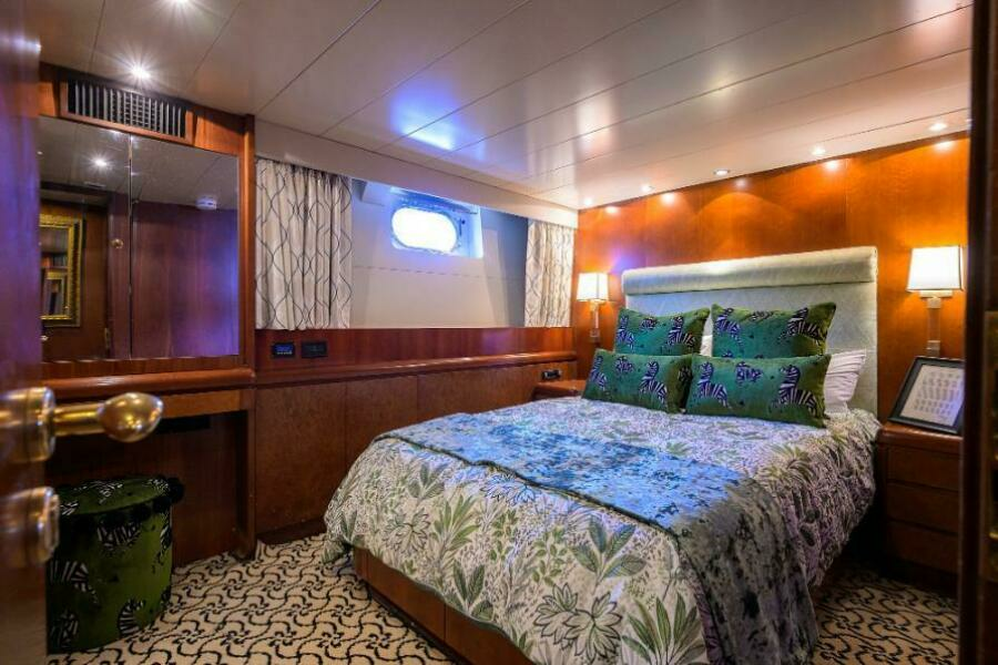 Starboard Guest Stateroom Starboard Guest Stateroom