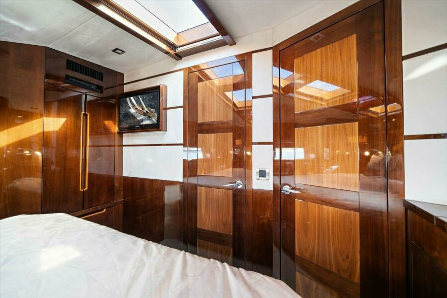 SEA SUITE II 55ft Galeon Yacht For Sale