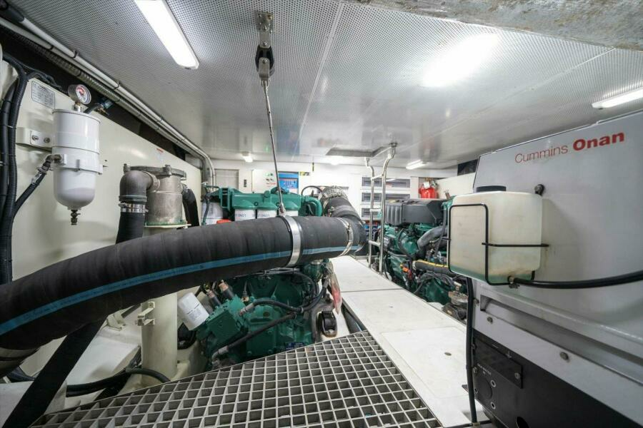 SEA SUITE II 55ft Galeon Yacht For Sale