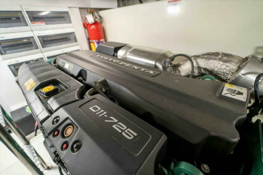 SEA SUITE II 55ft Galeon Yacht For Sale