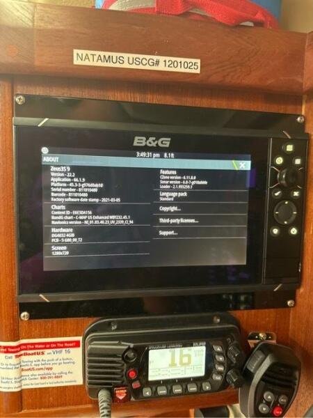 41' Hunter vhf and B&G chart plotter