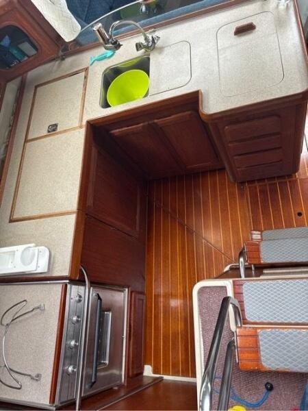 41' Hunter galley 2