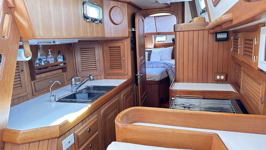 Int_Galley (2)