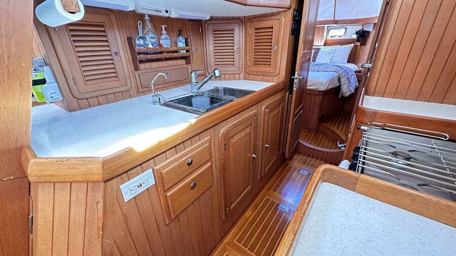 Int_Galley