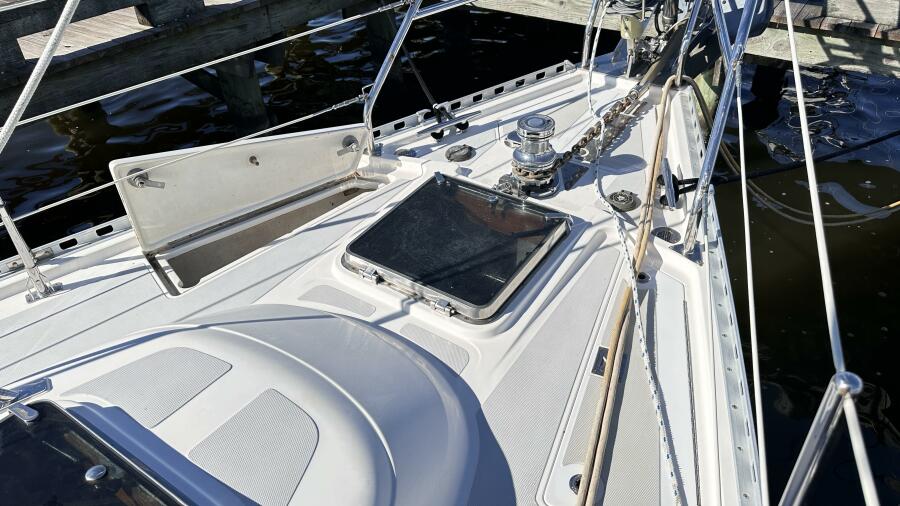 Ext_Fore_Deck
