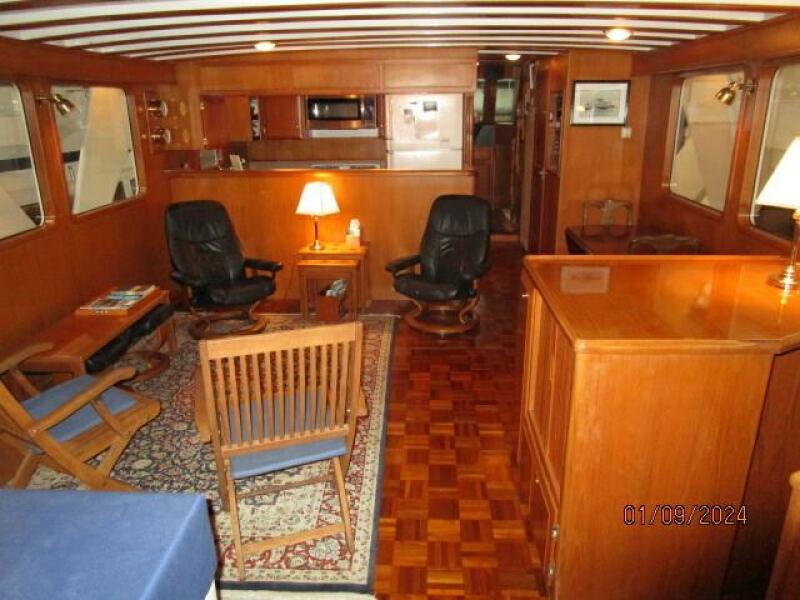 56' DeFever salon forward