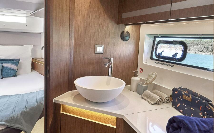 2027 Beneteau Antares 12 Fly