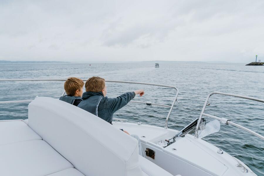 2027 Beneteau Antares 12 Fly