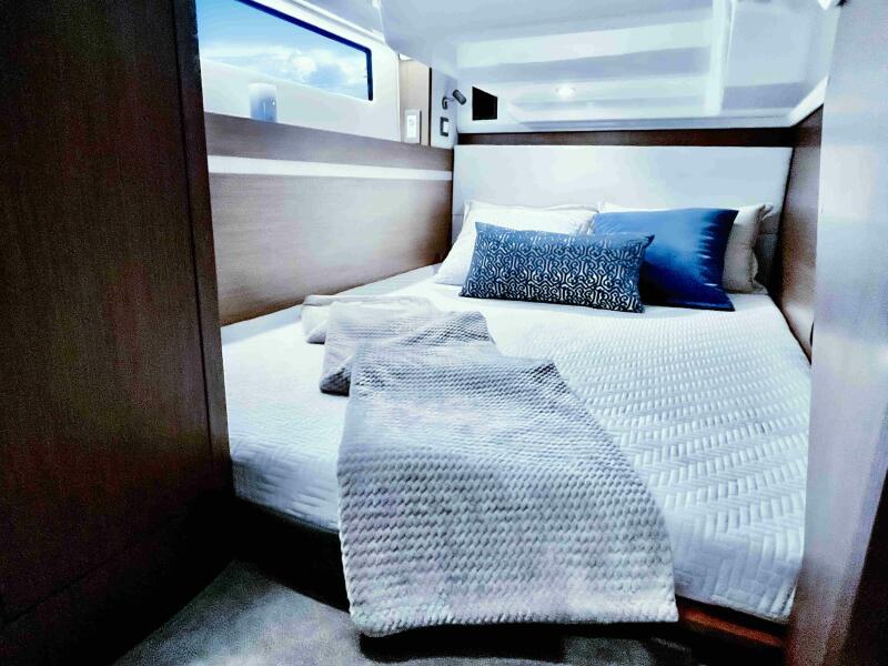 2027 Beneteau Antares 12 Fly