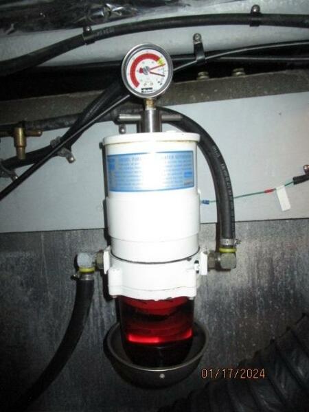 40' Meridian port Racor fuel filter