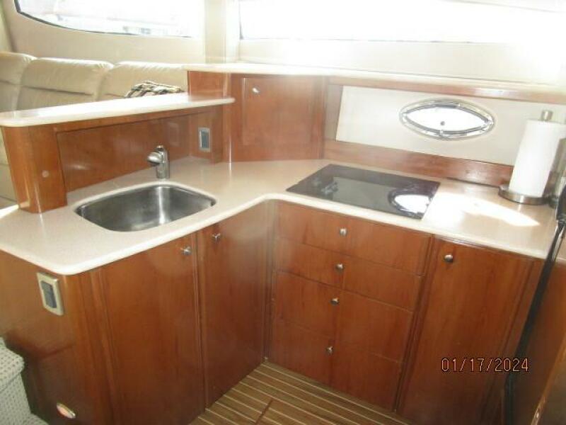 40' Meridian galley2