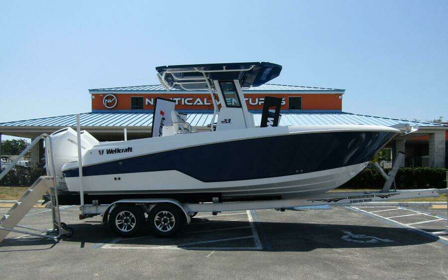 24ft Wellcraft Yacht For Sale