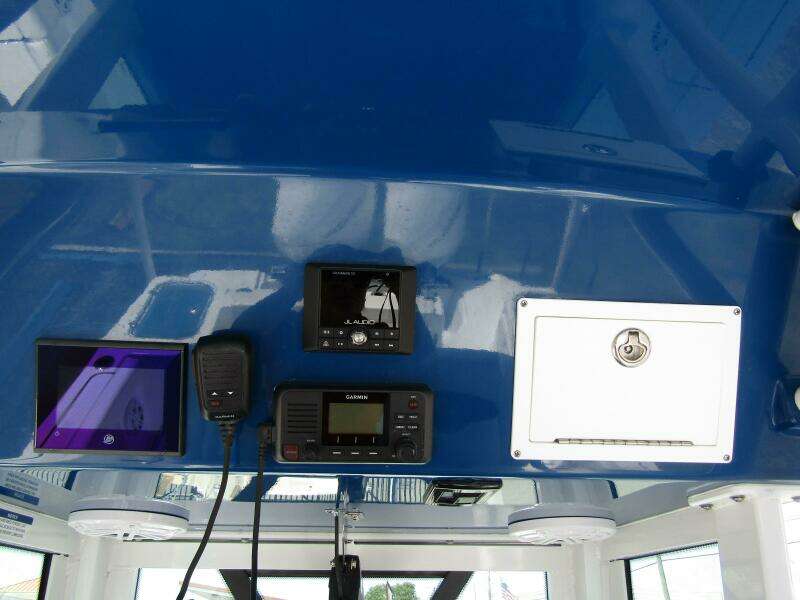 24ft Wellcraft Yacht For Sale