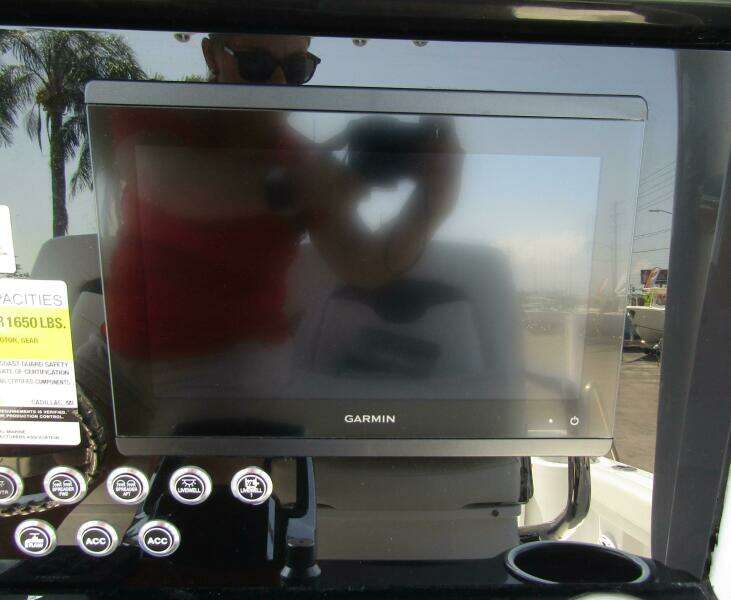 24ft Wellcraft Yacht For Sale