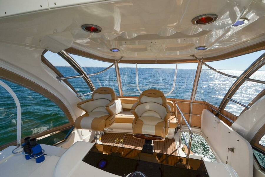 2007 Sea Ray 52 Sedan Bridge