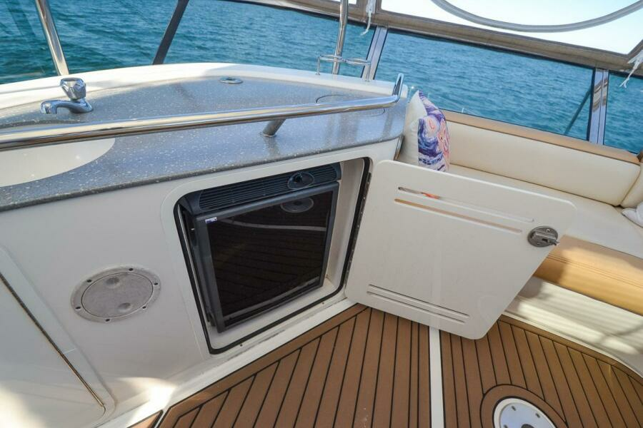 2007 Sea Ray 52 Sedan Bridge