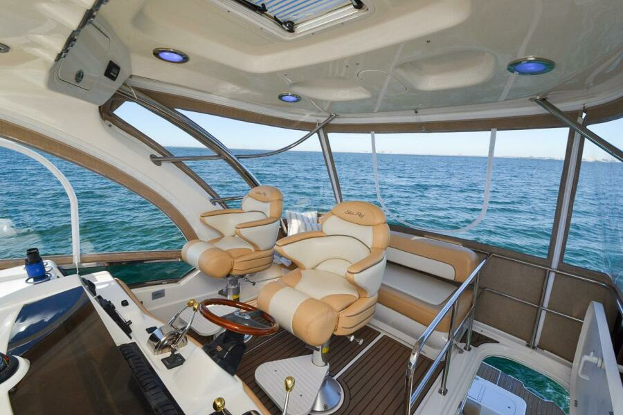 Helm Seating