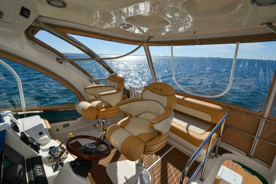2007 Sea Ray 52 Sedan Bridge