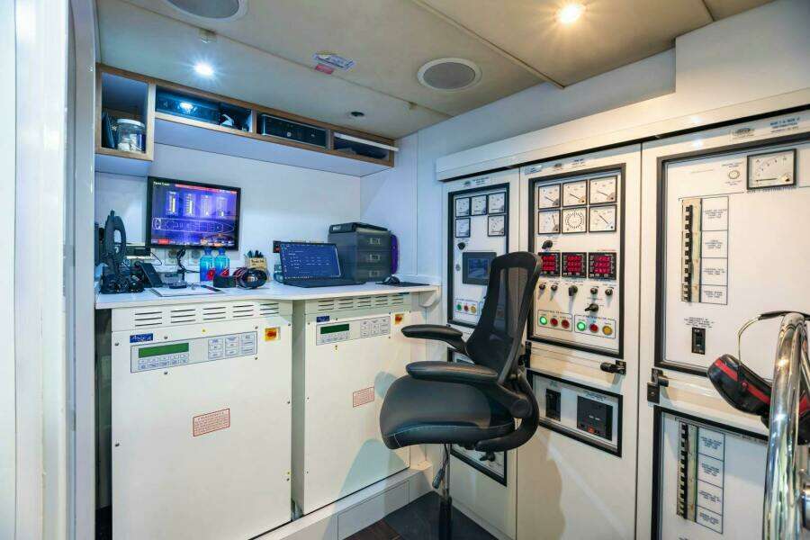 IMPROMPTU 164ft Trinity Yachts Yacht For Sale