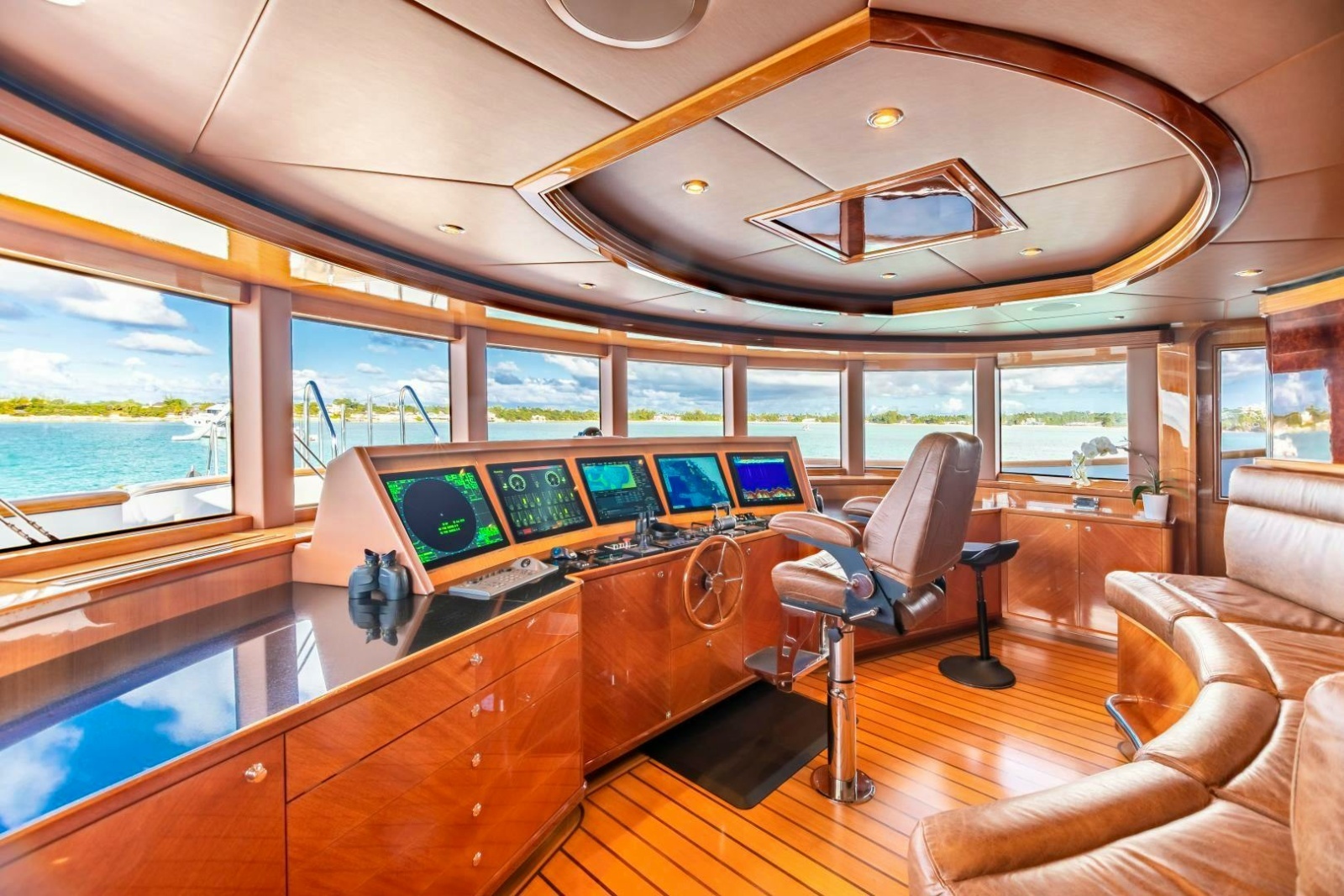 2011 Trinity Yachts Trinity 164 photo 45